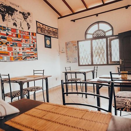 Lilly Palace Villa Guest House Негомбо Экстерьер фото