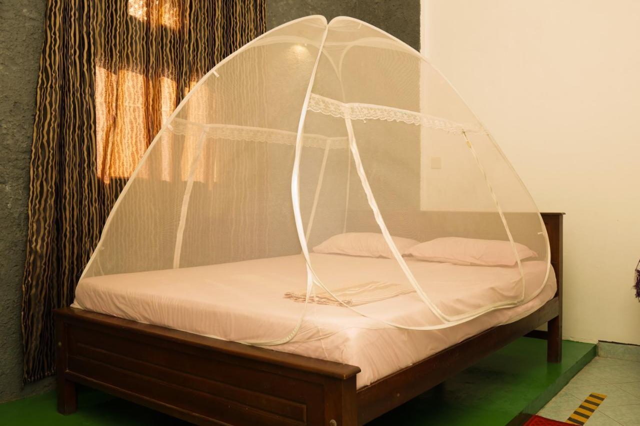 Lilly Palace Villa Guest House Негомбо Экстерьер фото
