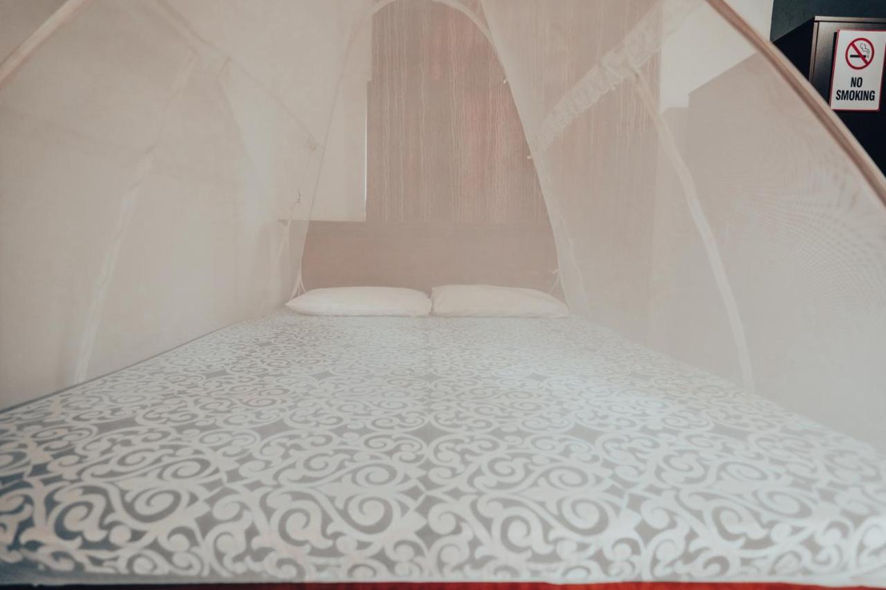 Lilly Palace Villa Guest House Негомбо Экстерьер фото