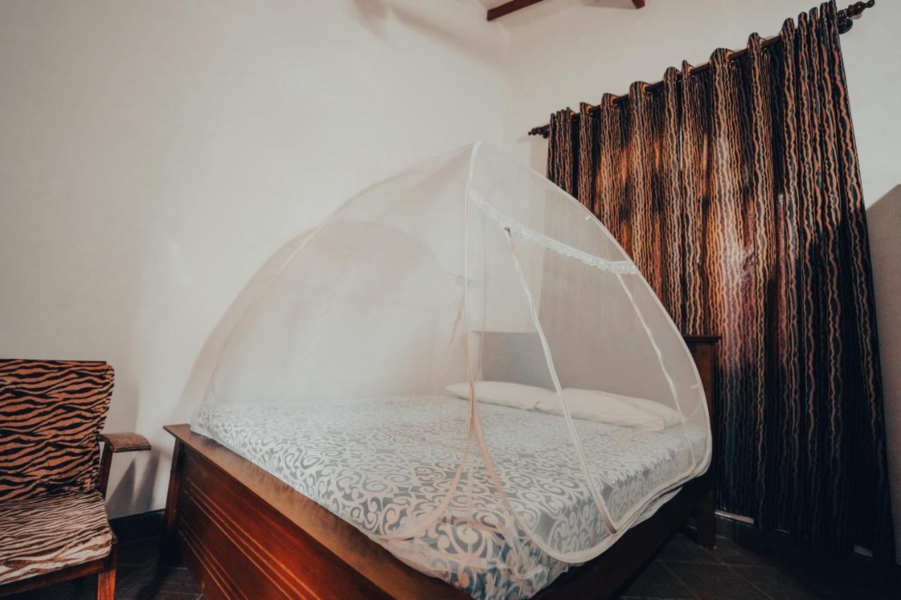 Lilly Palace Villa Guest House Негомбо Экстерьер фото