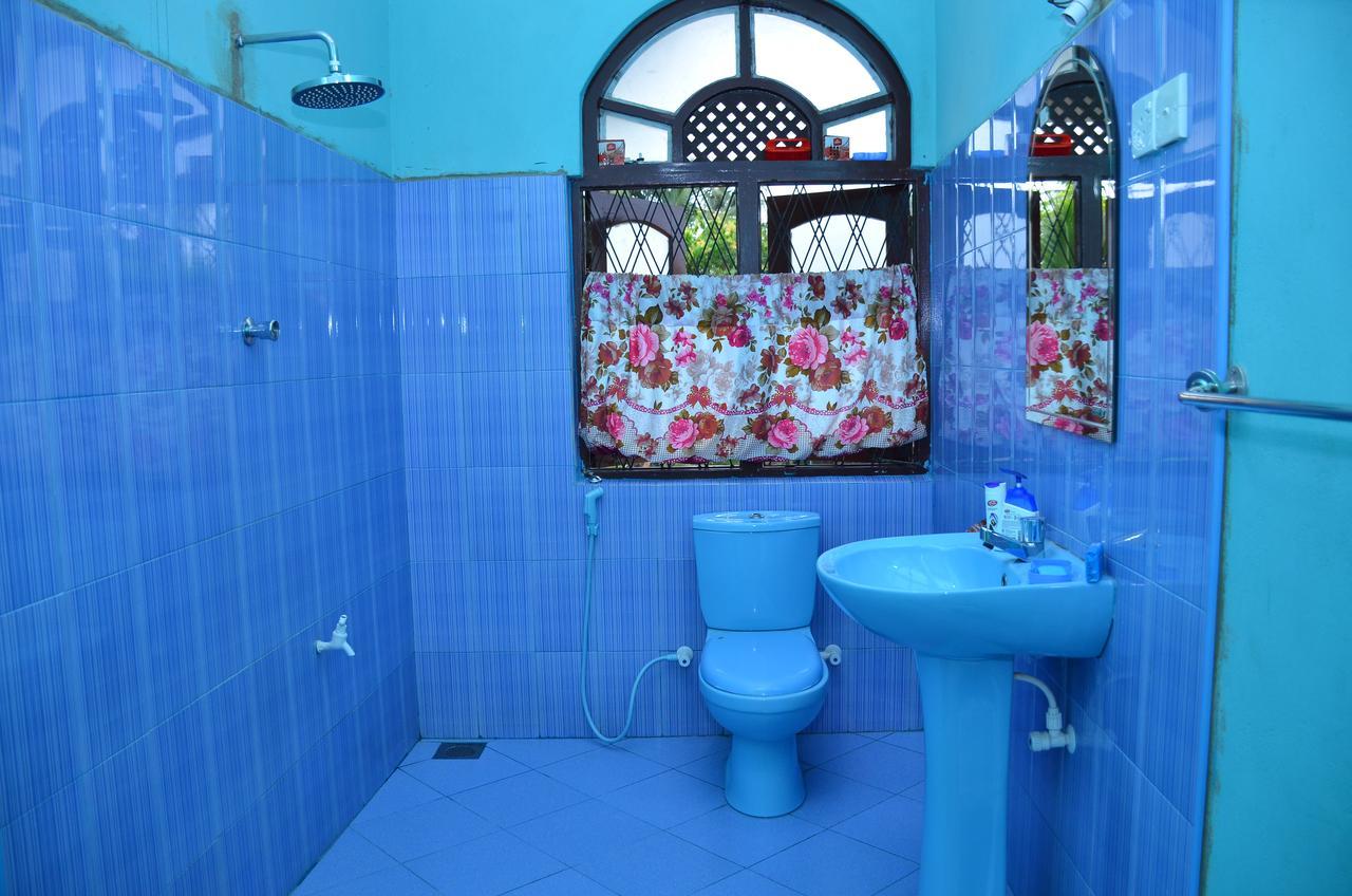 Lilly Palace Villa Guest House Негомбо Экстерьер фото